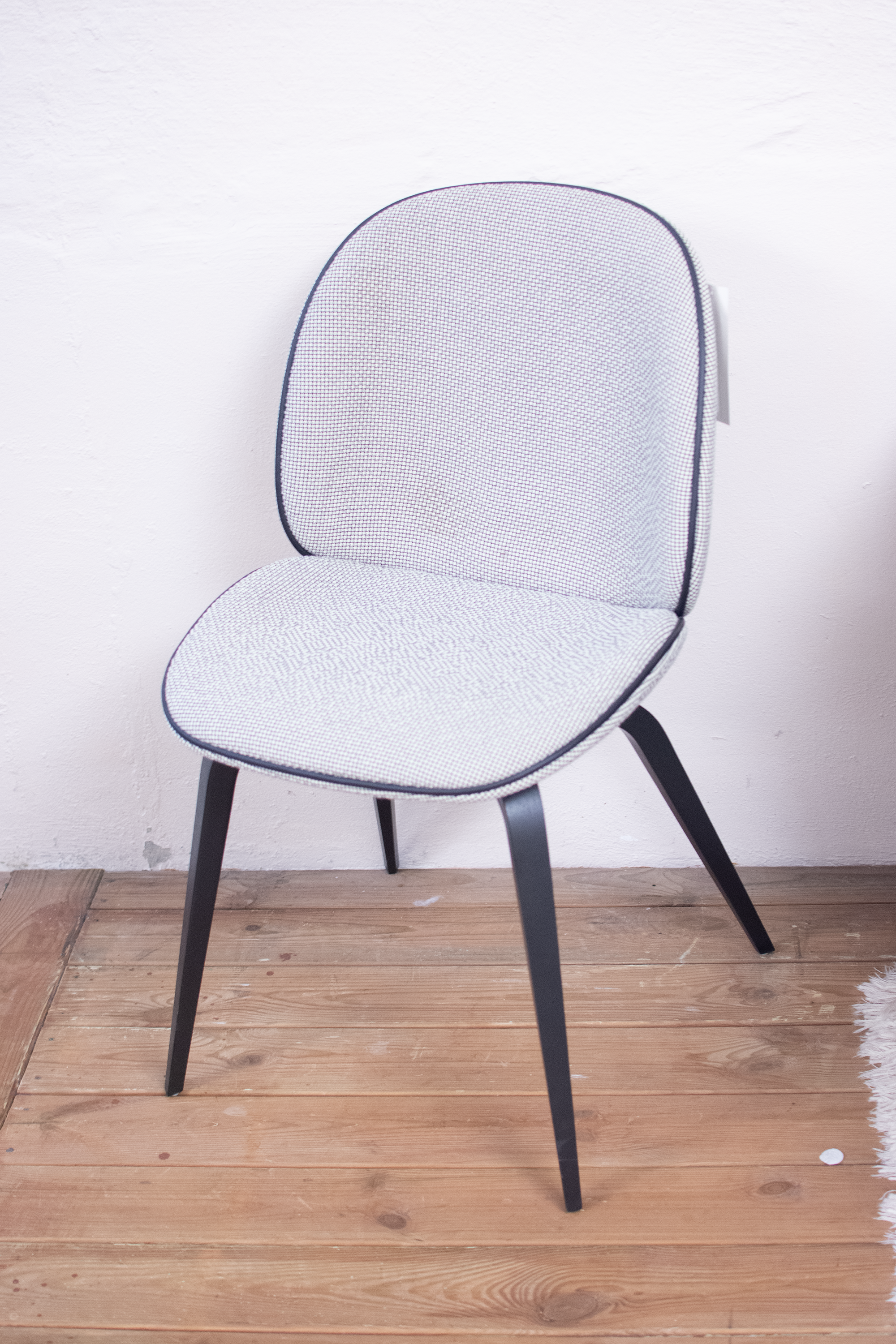 Gubi Beetle Stol - Colline Polstring, Timm M&oslash;bler