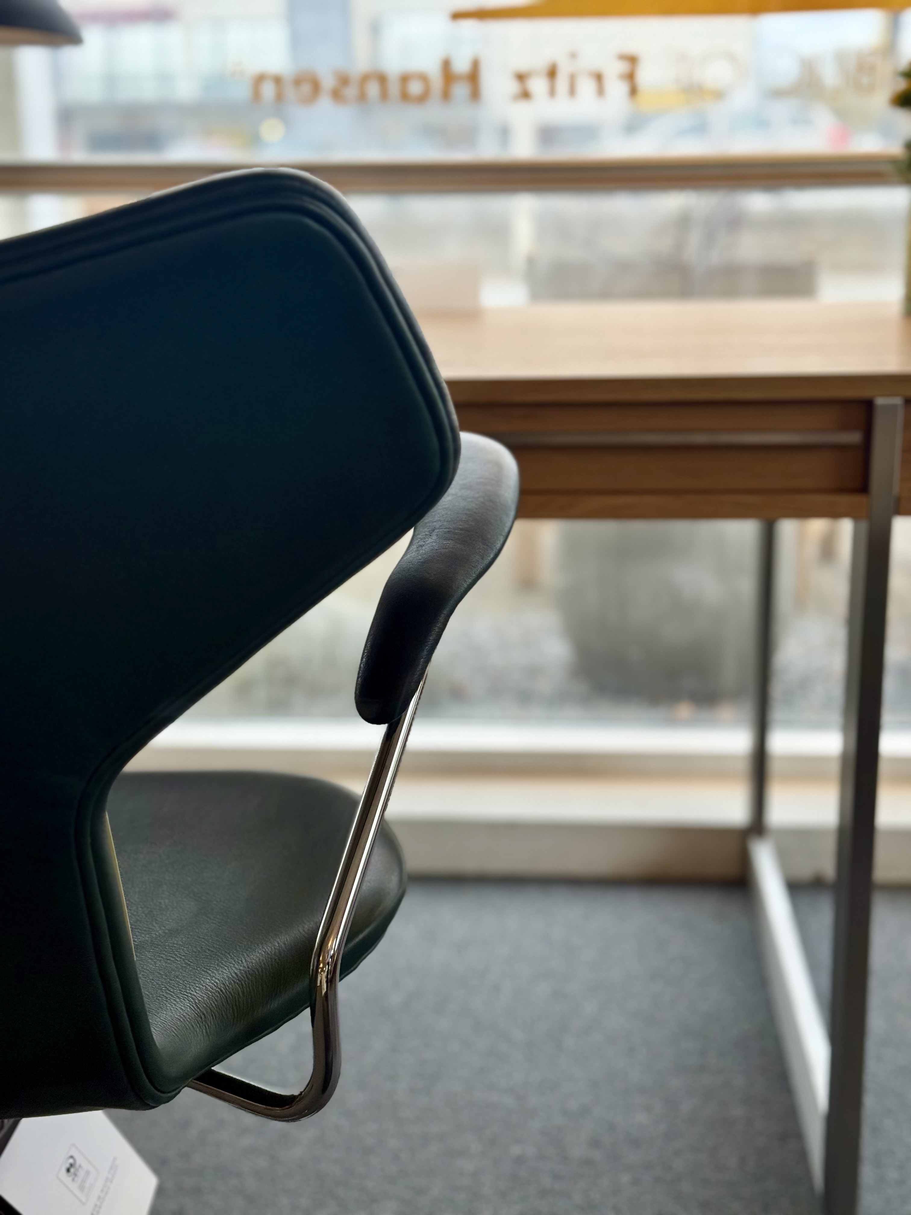 Naver Collection AK 1340 Skrivebord, Timm M&oslash;bler