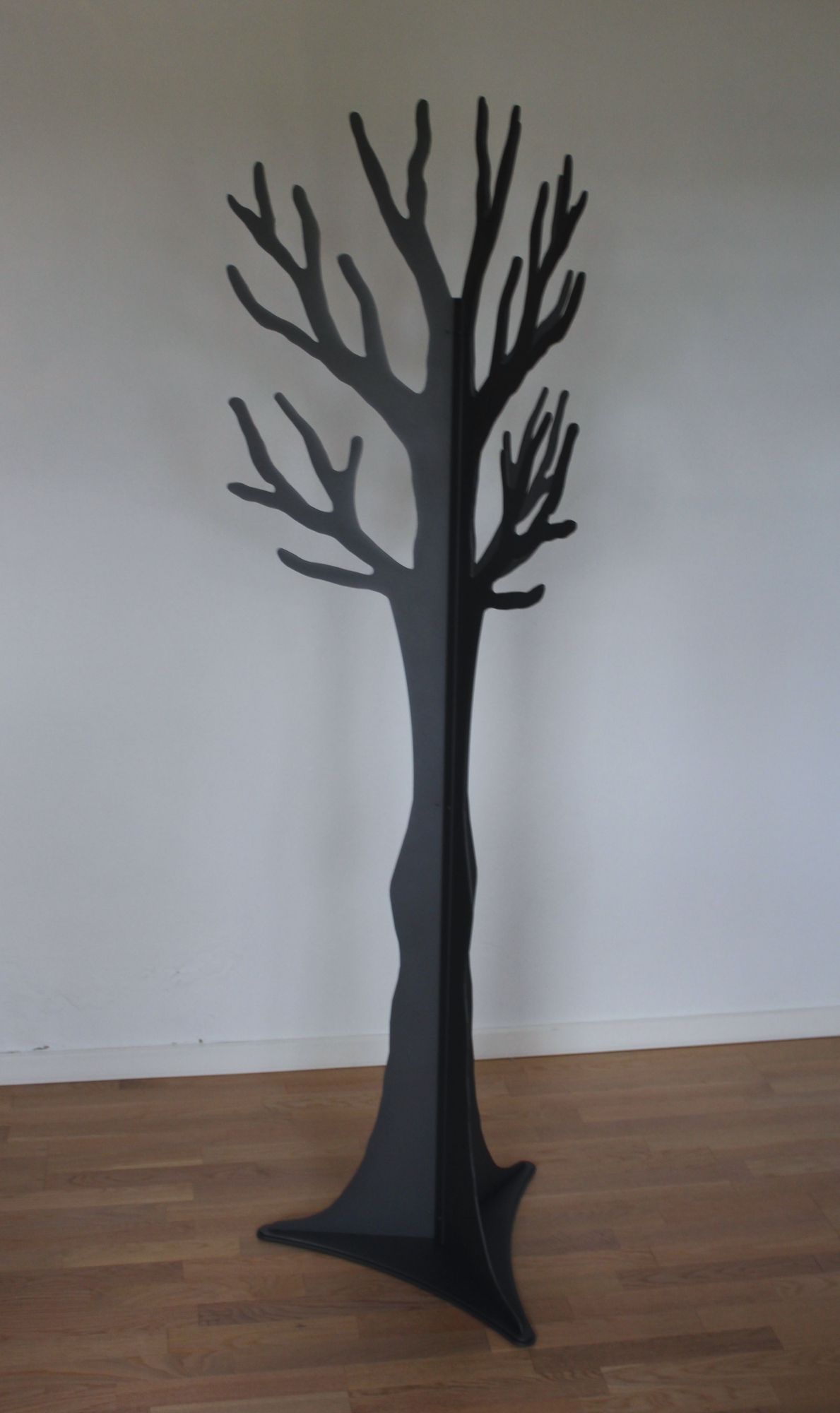 T�jtr�et stumtjener - billede ' + (index + 1)